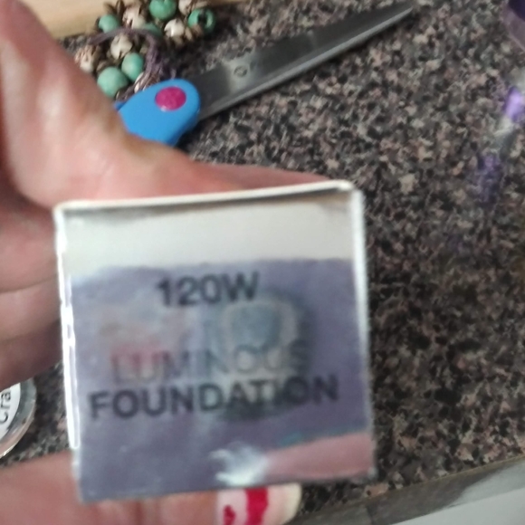 Anastasia Beverly Hills shade 120W - Picture 4 of 7